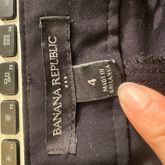 Banana Republic Women's Mid-Rise Stright-Leg Cargo Pants Solid Black Size 4 - Picture 3 of 5